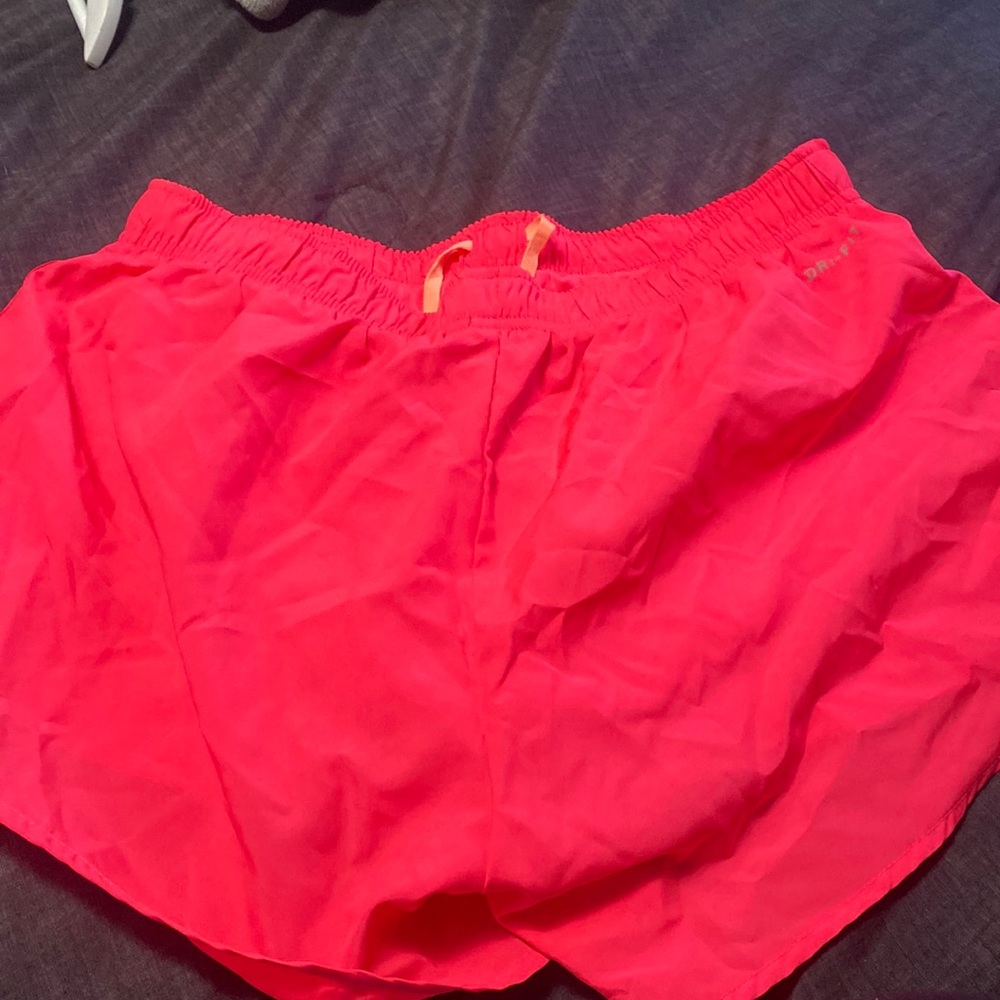 nike athletic shorts size medium
